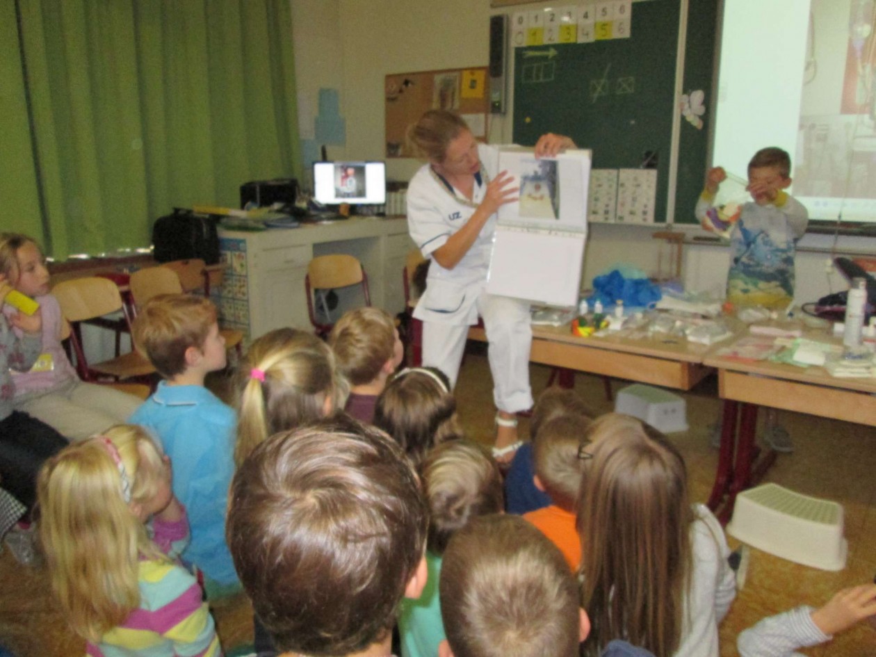 1A Verpleegster op bezoek