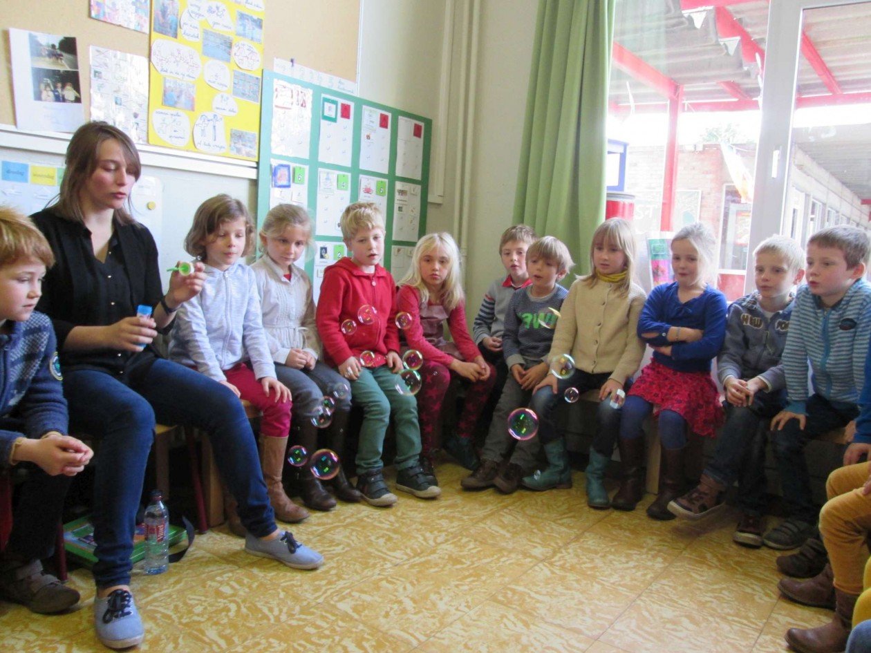 1B Bellen blazen