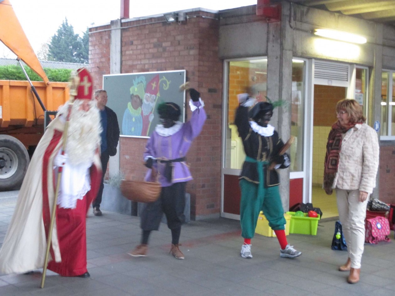 Sinterklaas op bezoek KO