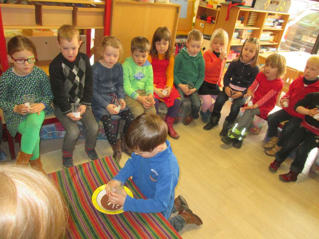 2KB Eitjes in de lentetuin