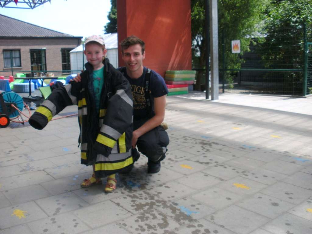 2KABC Brandweer op bezoek