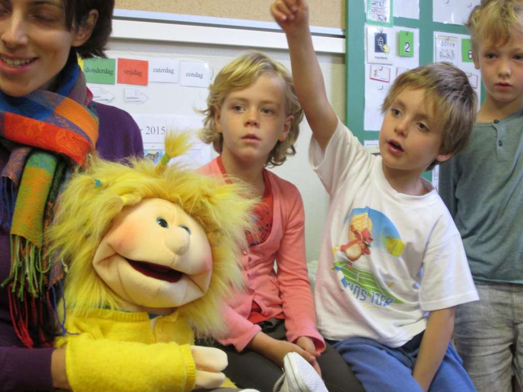 1A Babette op bezoek in de klas