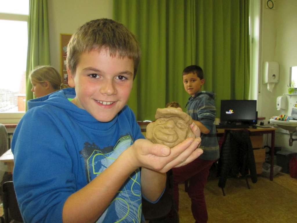 5A Boetseren met klei