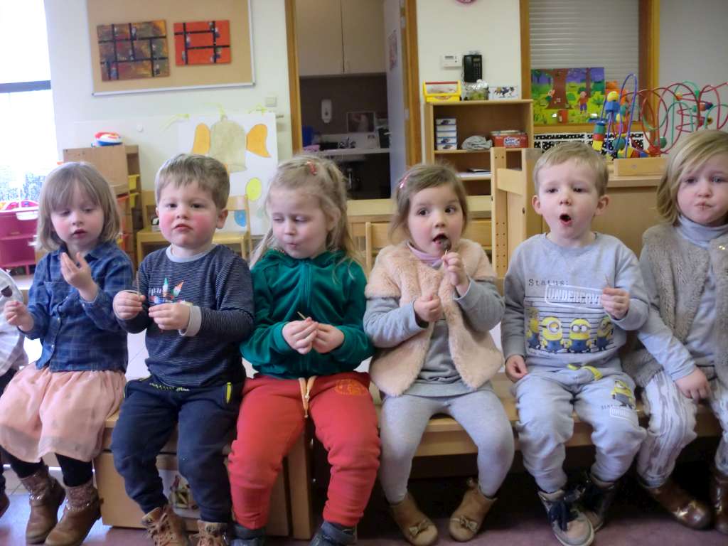 1PA Pasen en lekkere eitjes van chocolade