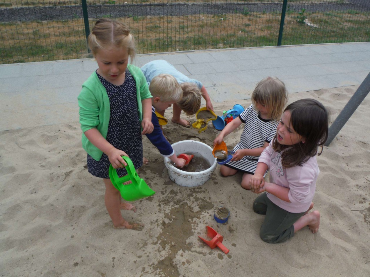 Zand-en modderfestival KO
