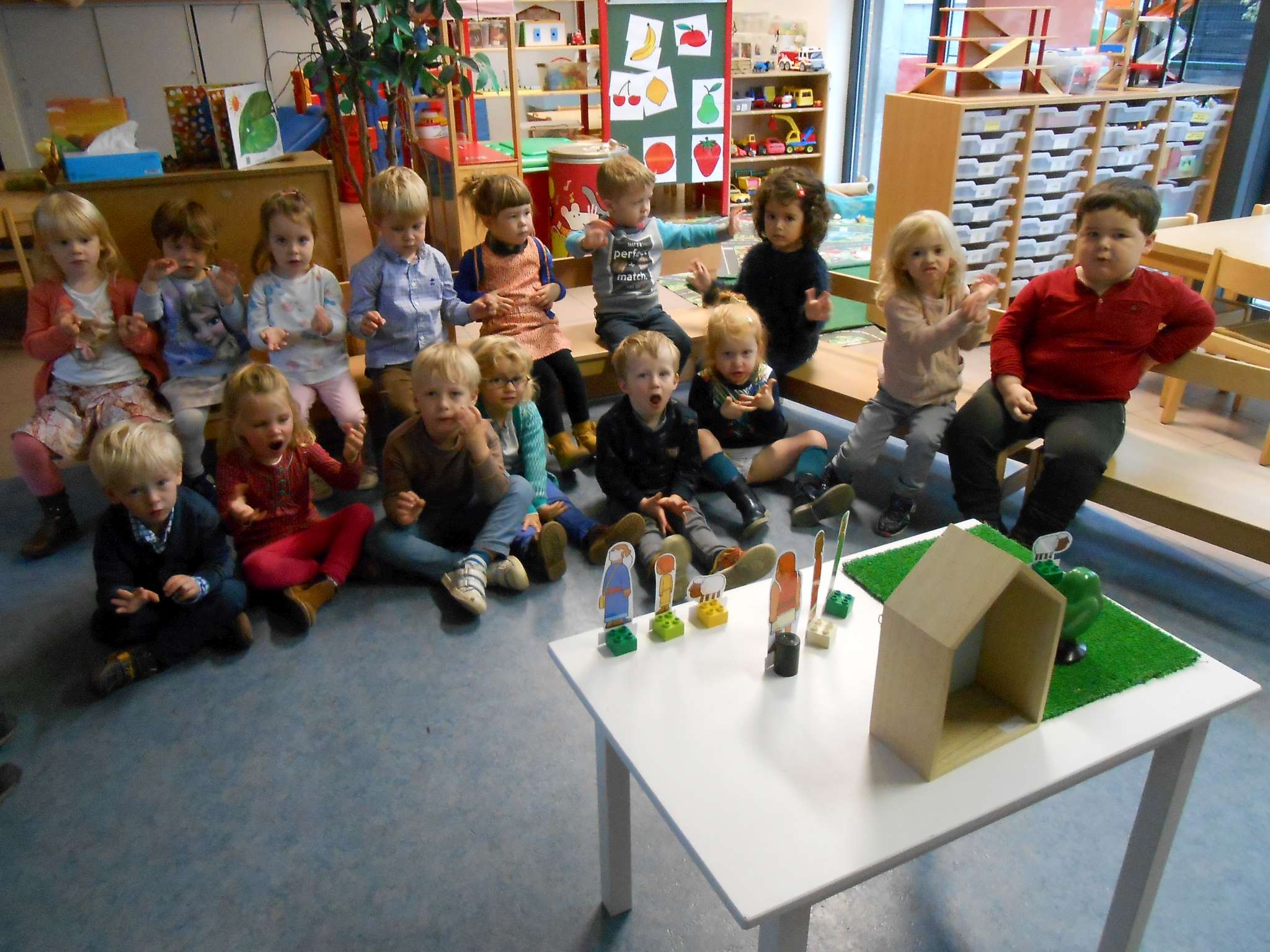 1KB Snoep gezond, eet lekker fruit!