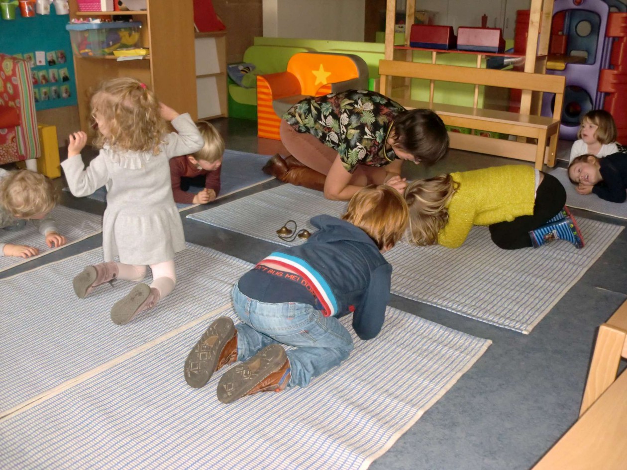 1KA Yoga met juf Lut