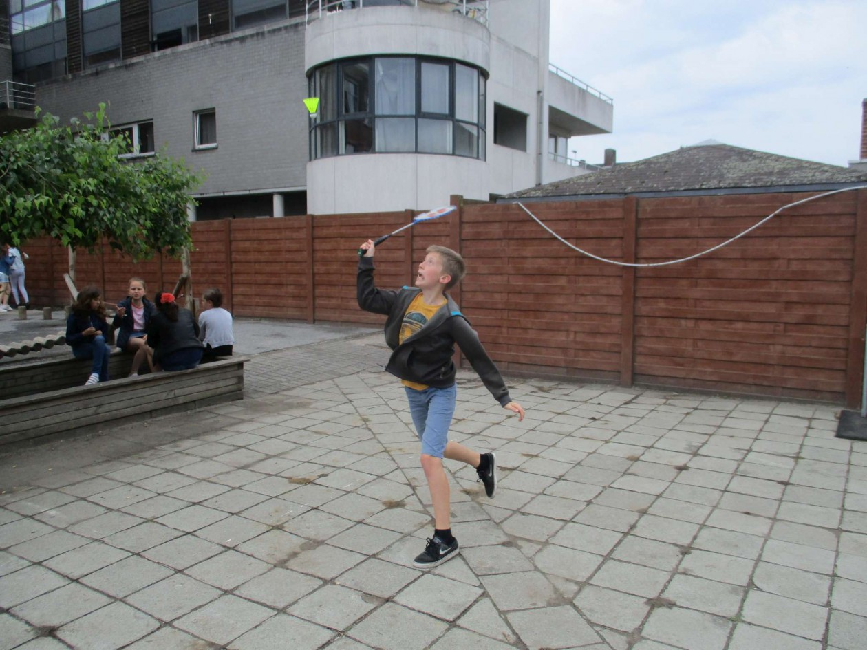 1PB Badminton