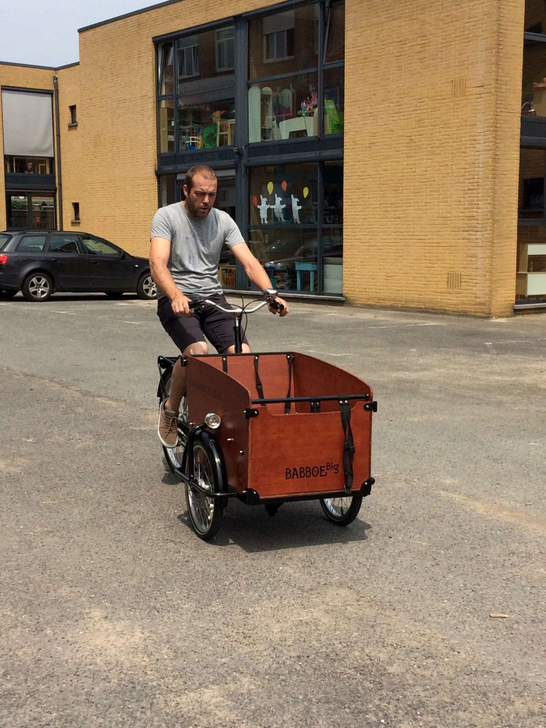 1PA Papa met bakfiets op bezoek