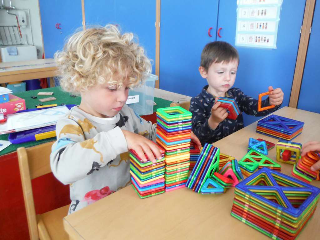 1PA Denk- en bouwspelletjes in de zonneklas