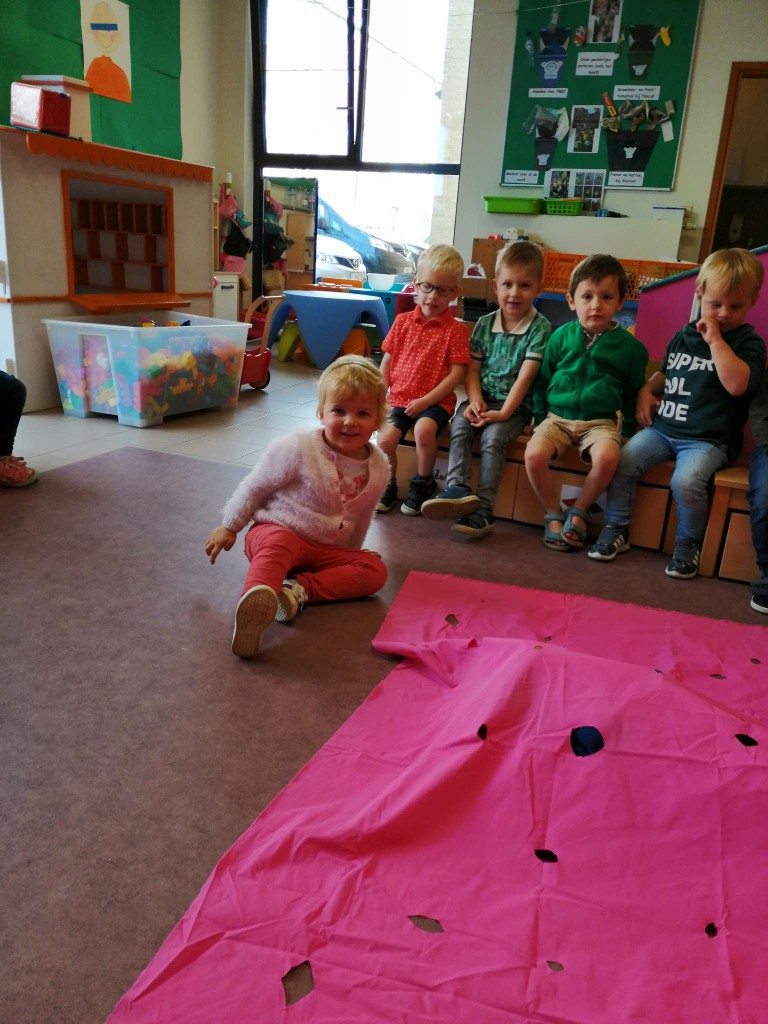 1PA Wij spelen verstoppertje