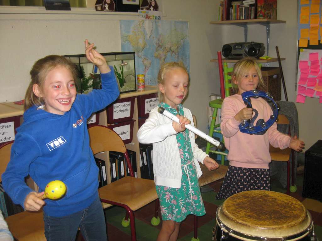 2ABC Drummer op bezoek