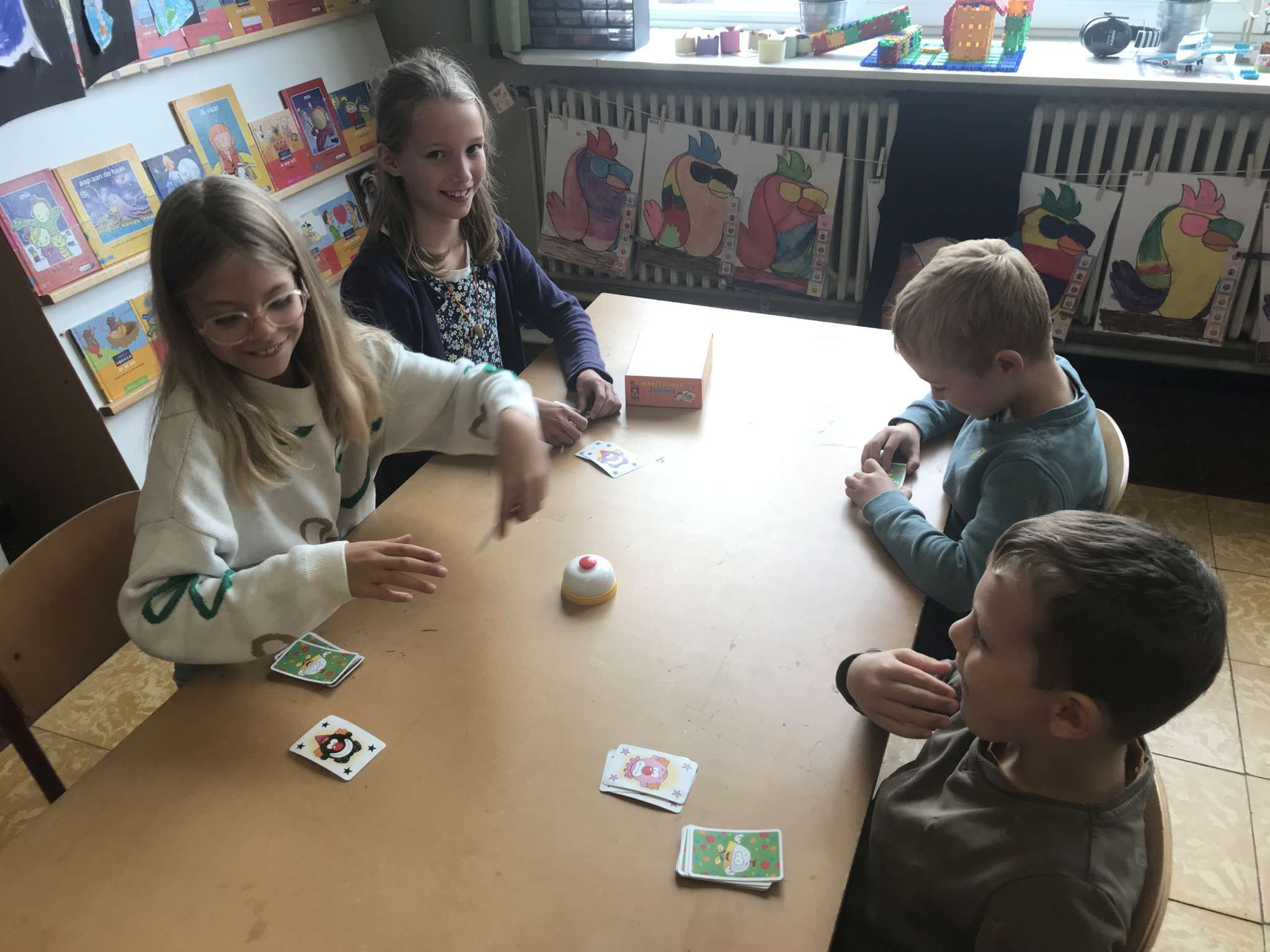 1C en 4C spelen gezelschapsspelletjes