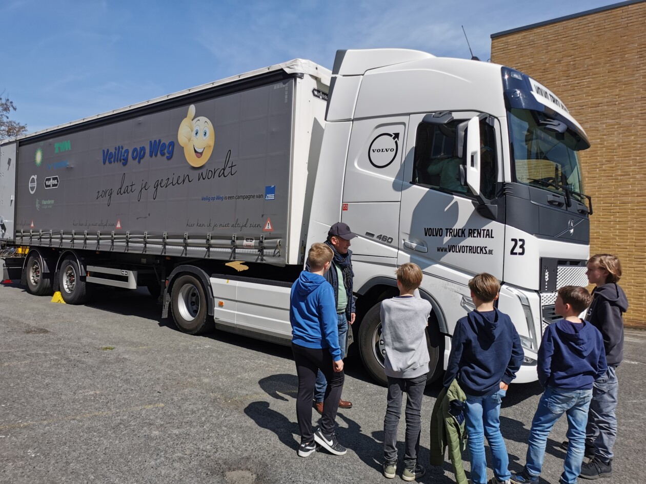 5B Leren over de dode hoek