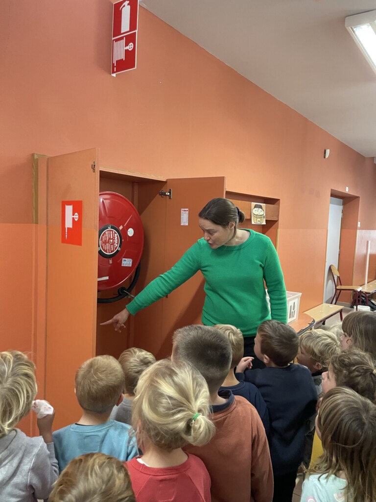 2KA Zoektocht door de school