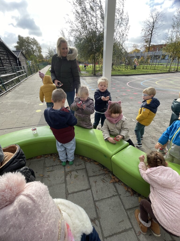 2KABC Herfstzoektocht naar kriebelbeestjes