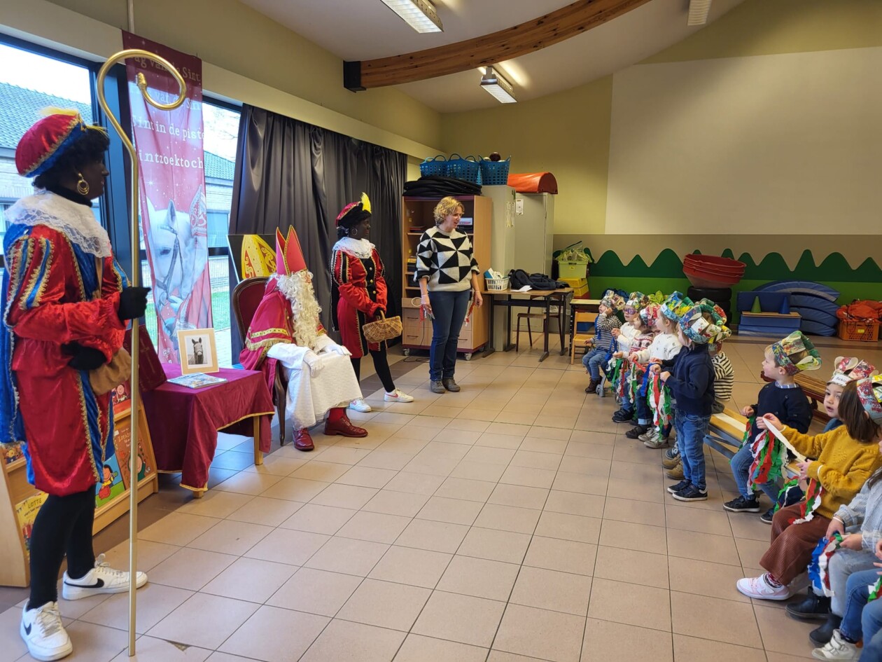 1KA Het bezoek van Sinterklaas