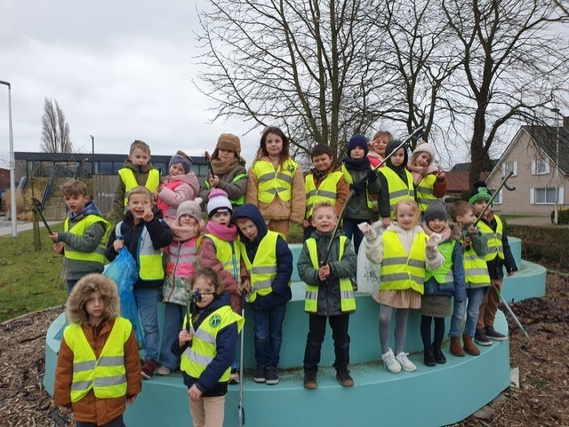 Afval rapen voor de Mooimakers