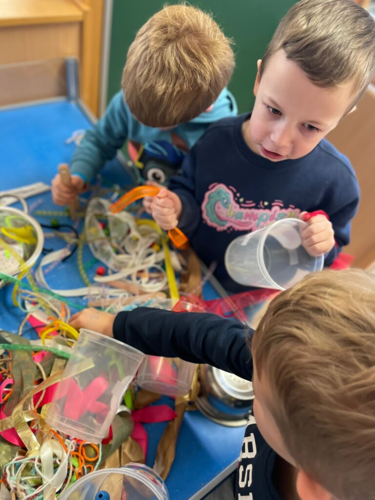 2KA Touwen, linten en draden