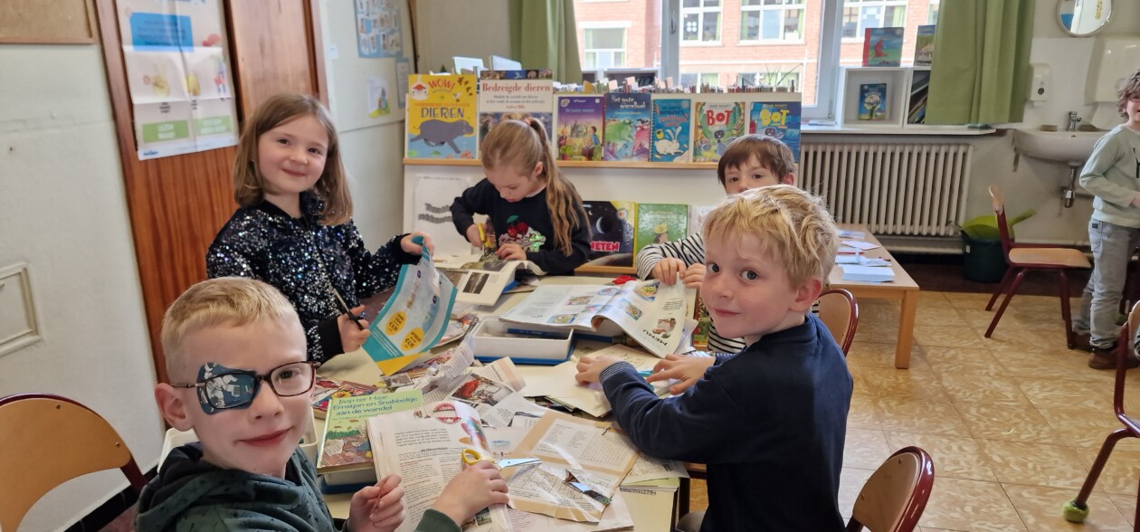 2ABC Knutselen met wolven en boeken