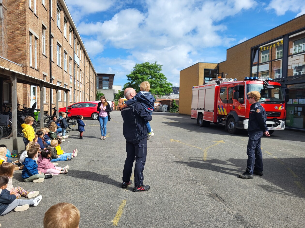 1PB Bezoek brandweer