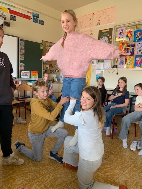 5A Acrobaten