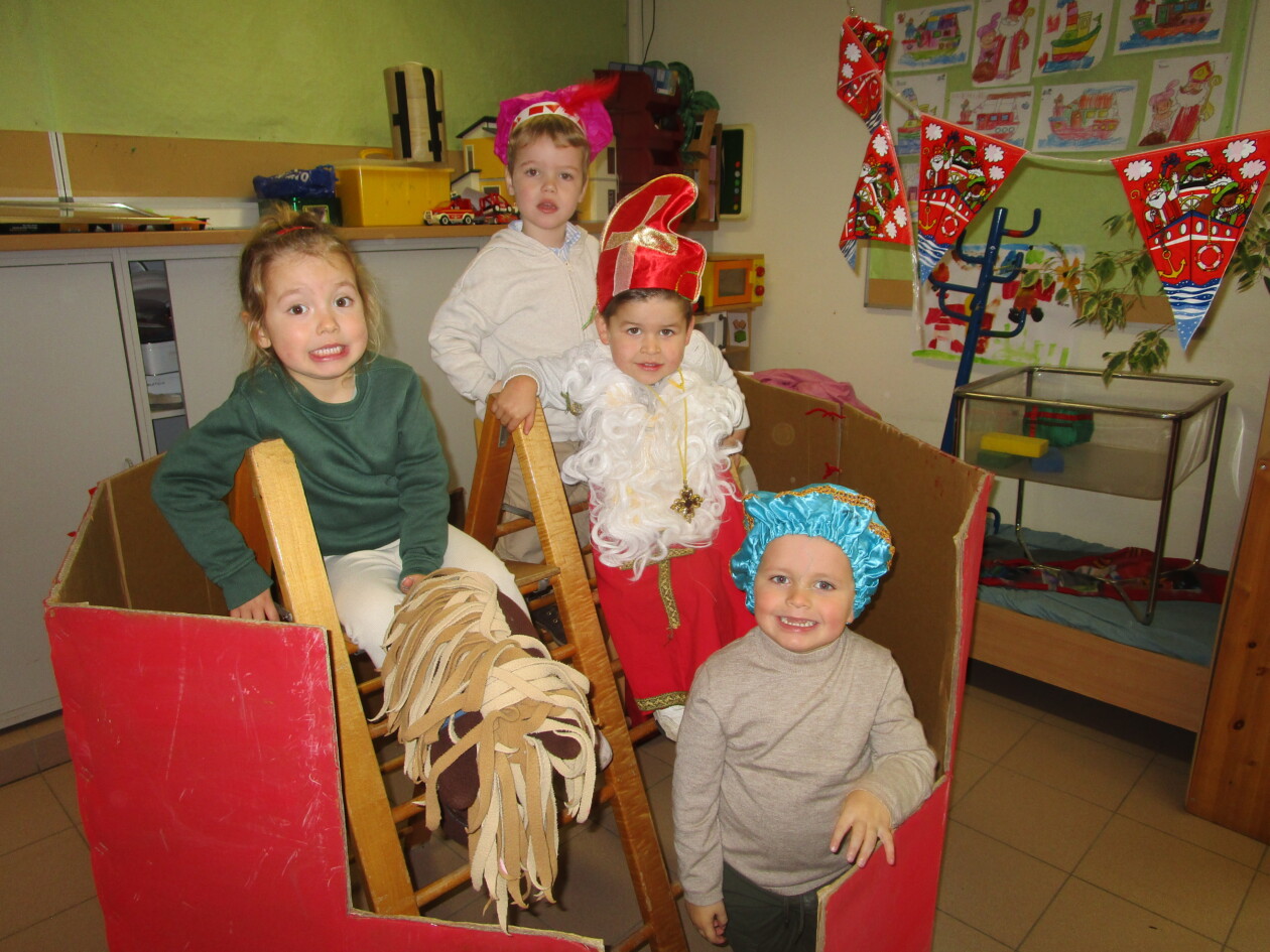 2KC Dag Sinterklaas en Zwarte Piet