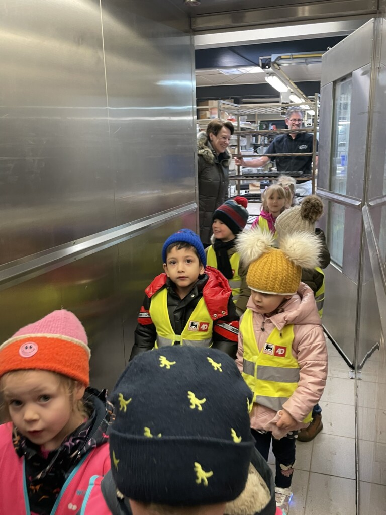2KA Bezoek aan bakkerij De Waele