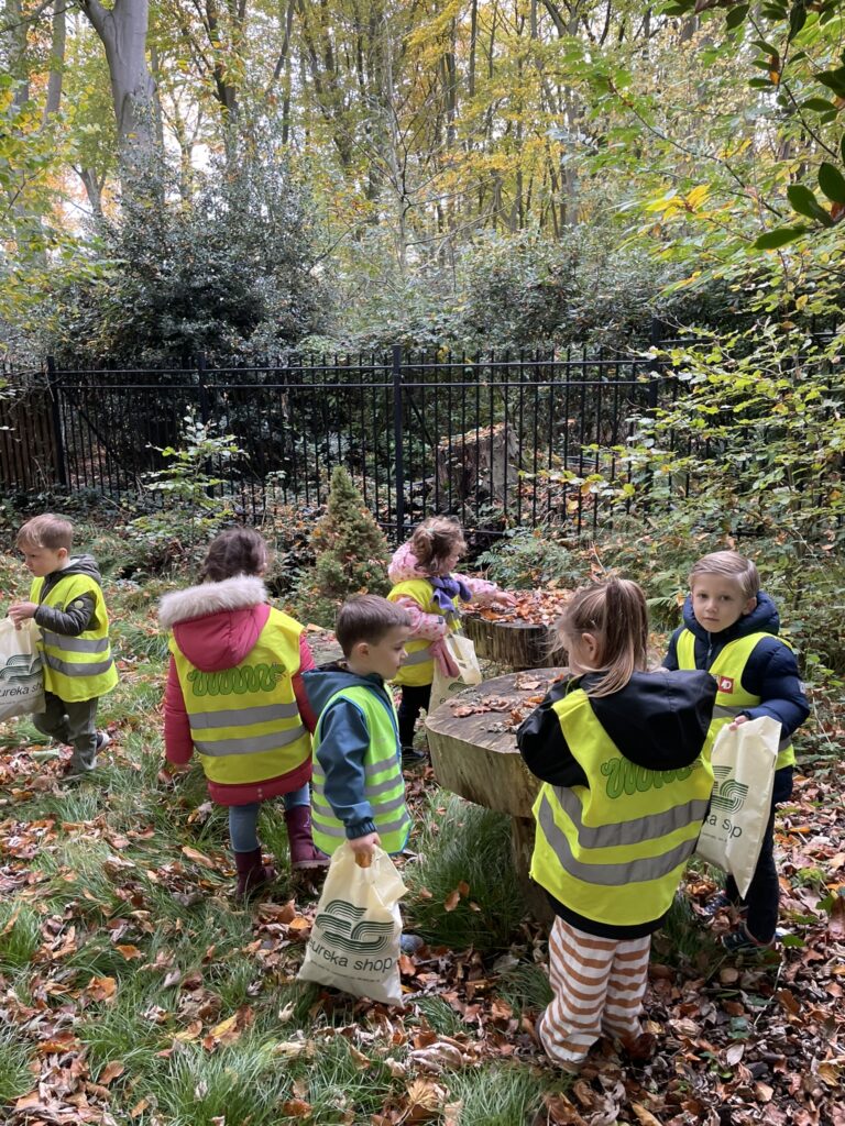 2KAC Uitstap naar het bos