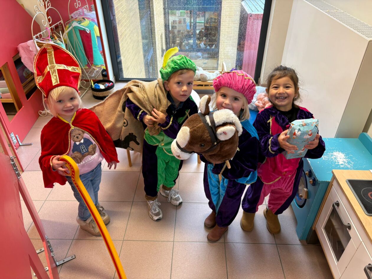 1KA Het bezoek van Sinterklaas