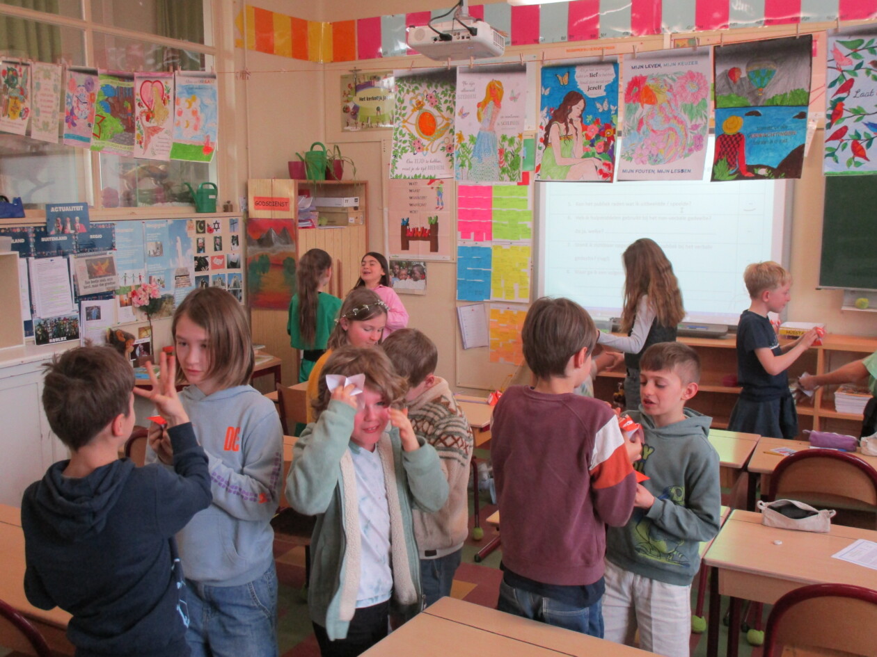 4A Jeugdboekenmaand Lees! Brul! Grom!